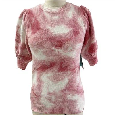 Comment rendre un pull tricoté pour femme plus féminin ?